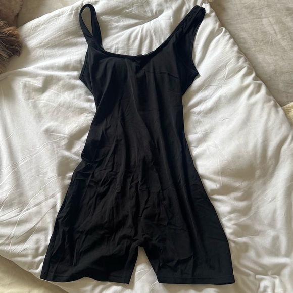 Women’s Butt Lifting Workout Romper Scrunch Bum With built in bra | Black | NEW - Picture 2 of 7